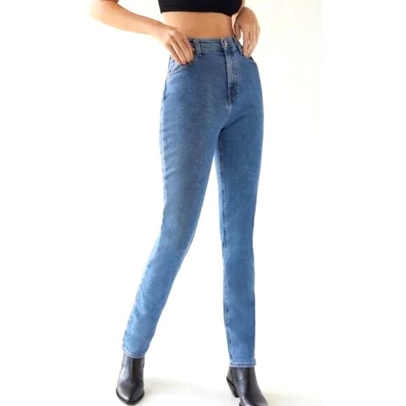 BDG Girlfriend High Rise Medium Wash Jeans Size 24 - Picture 1 of 13